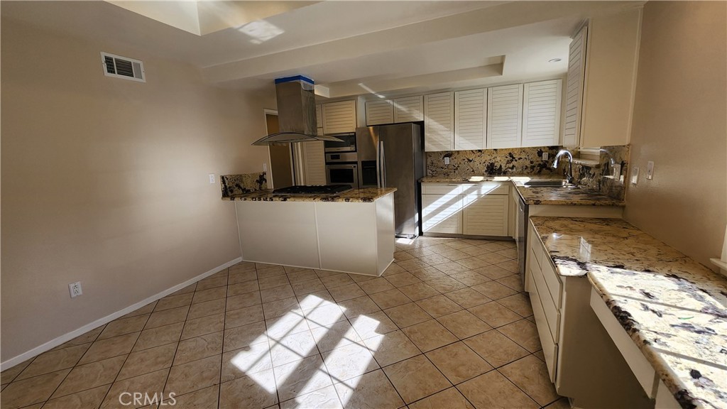 16083 Mesa Robles Drive