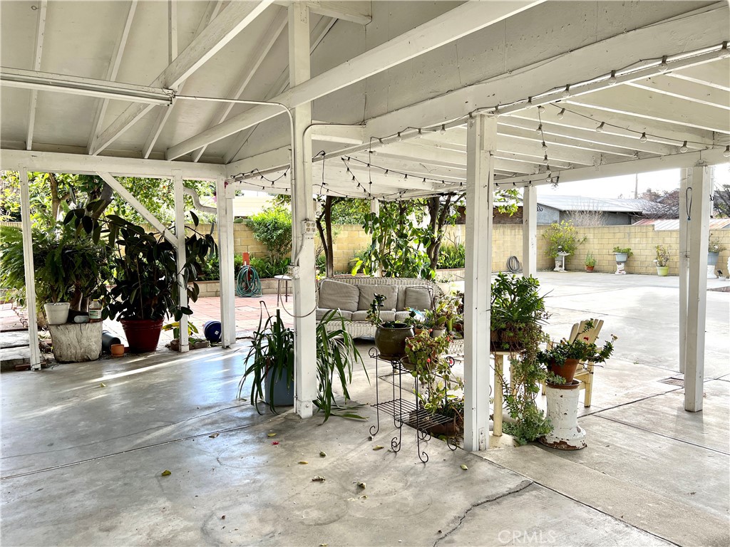 225 N 3rd Street