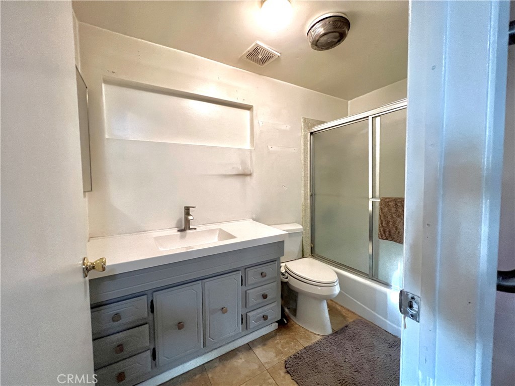 225 N 3rd Street