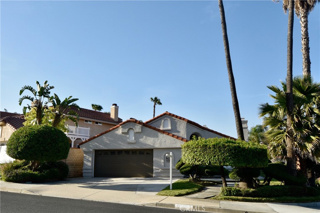 13567 Meadow Crest Drive