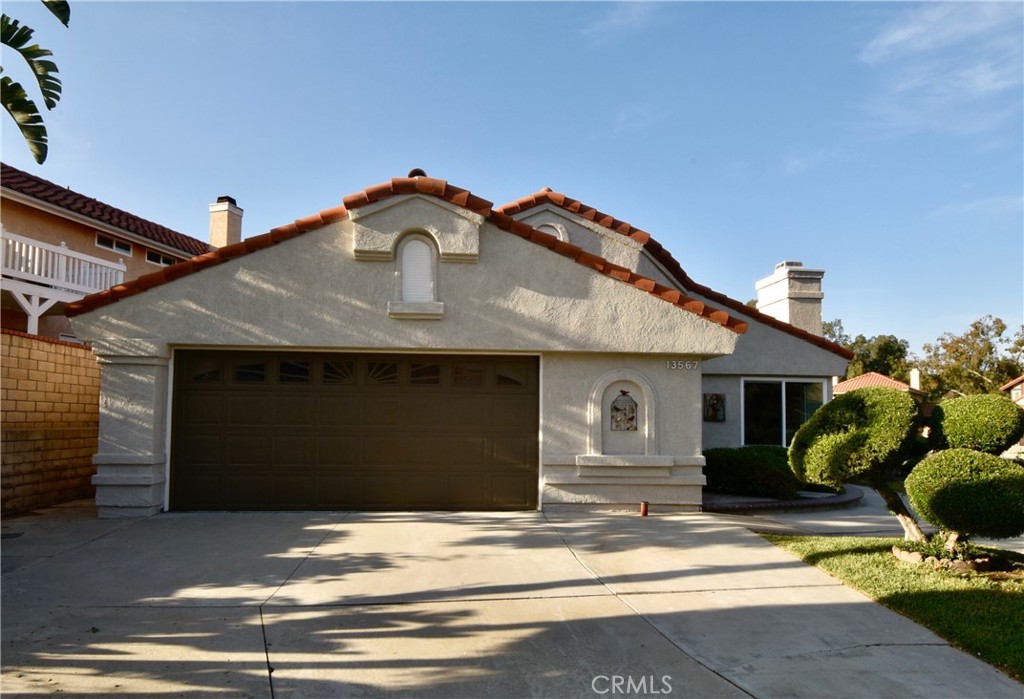 13567 Meadow Crest Drive