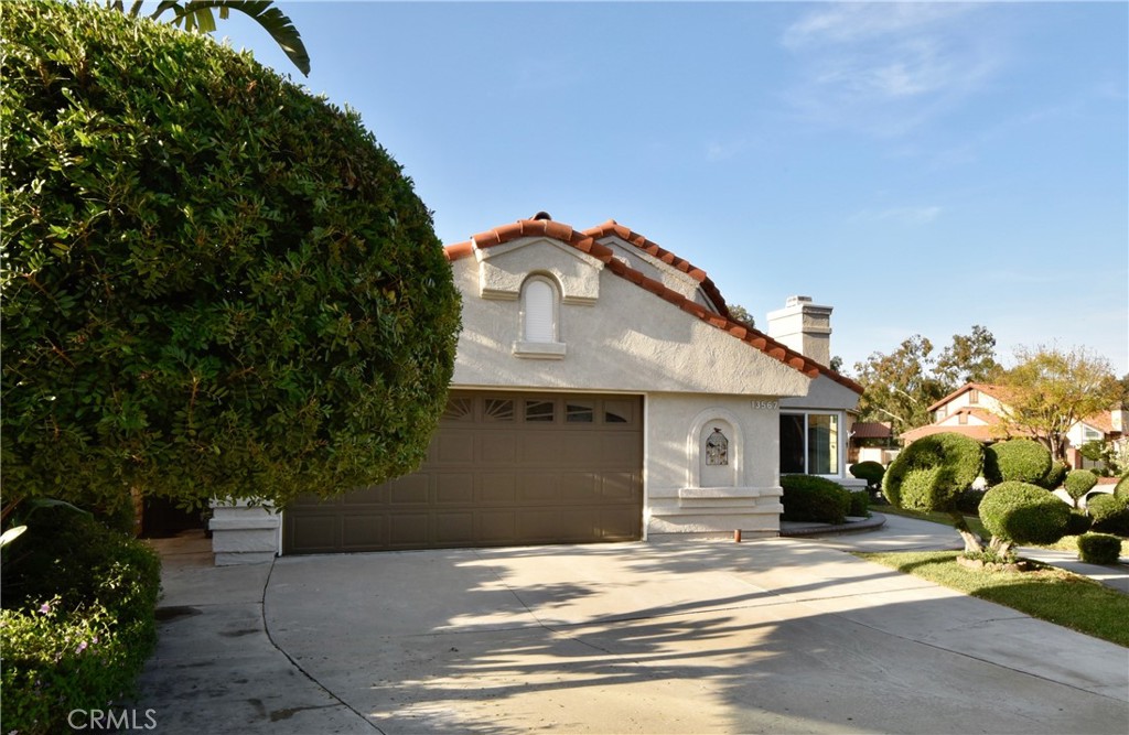 13567 Meadow Crest Drive