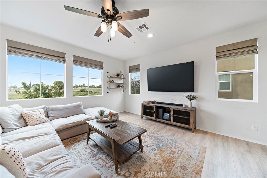 7376 Solstice Place