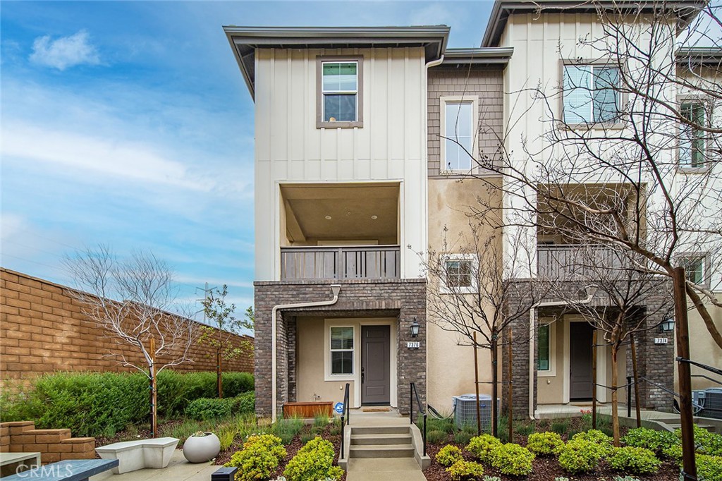 7376 Solstice Place