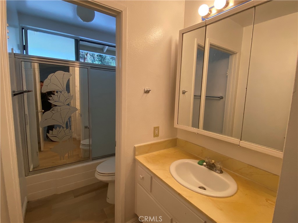 1366 Parkside Drive