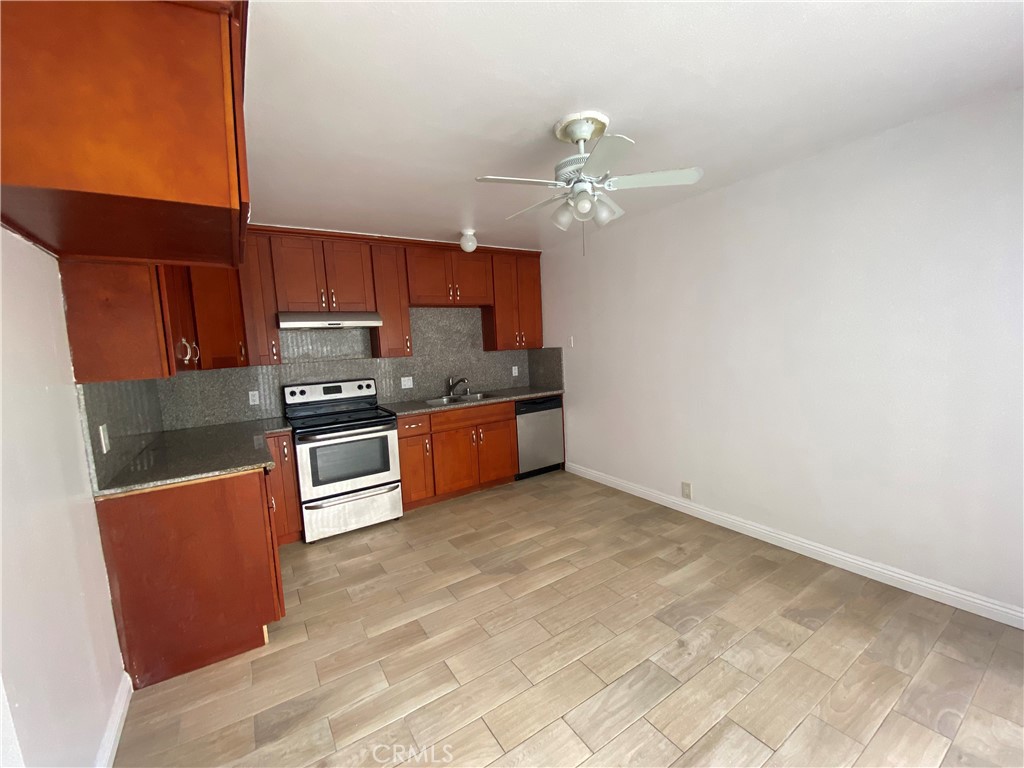 1366 Parkside Drive