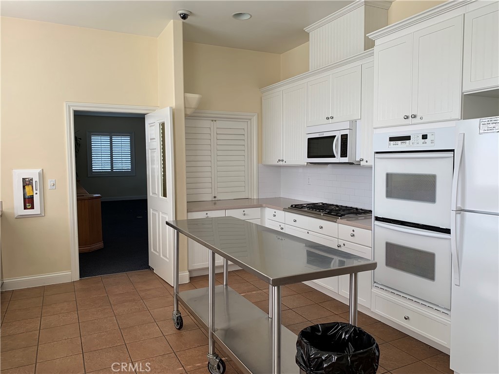 15880 Main Street