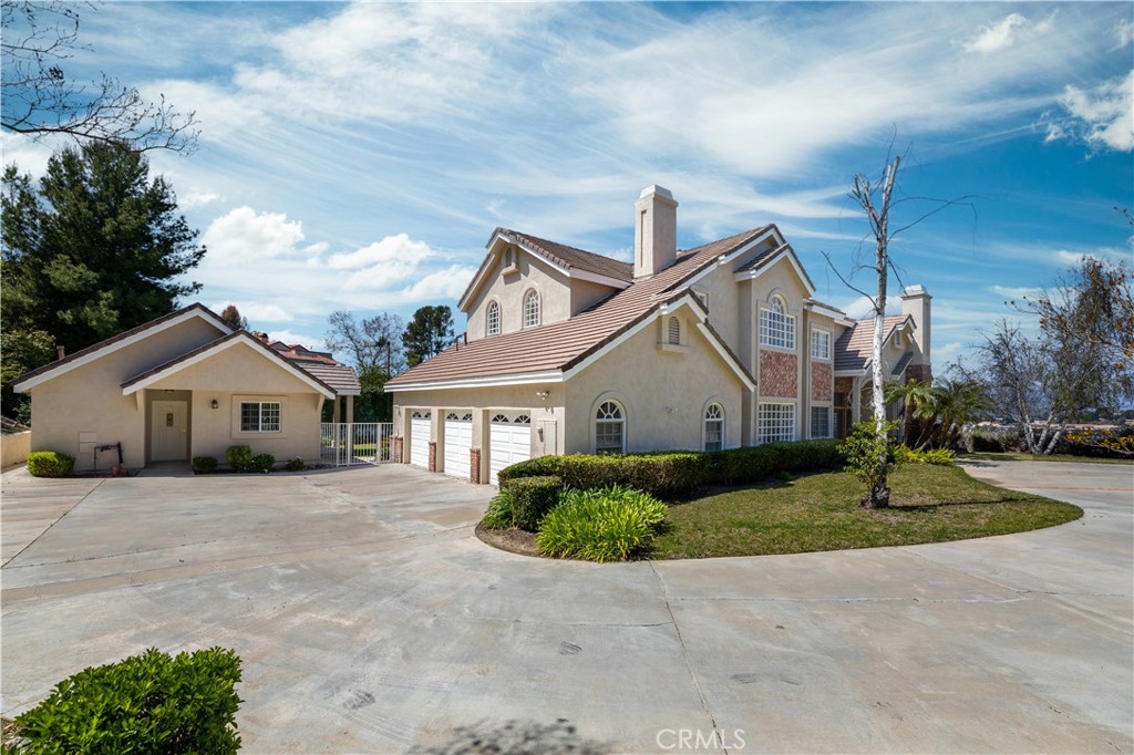 3015 Steeplechase Lane