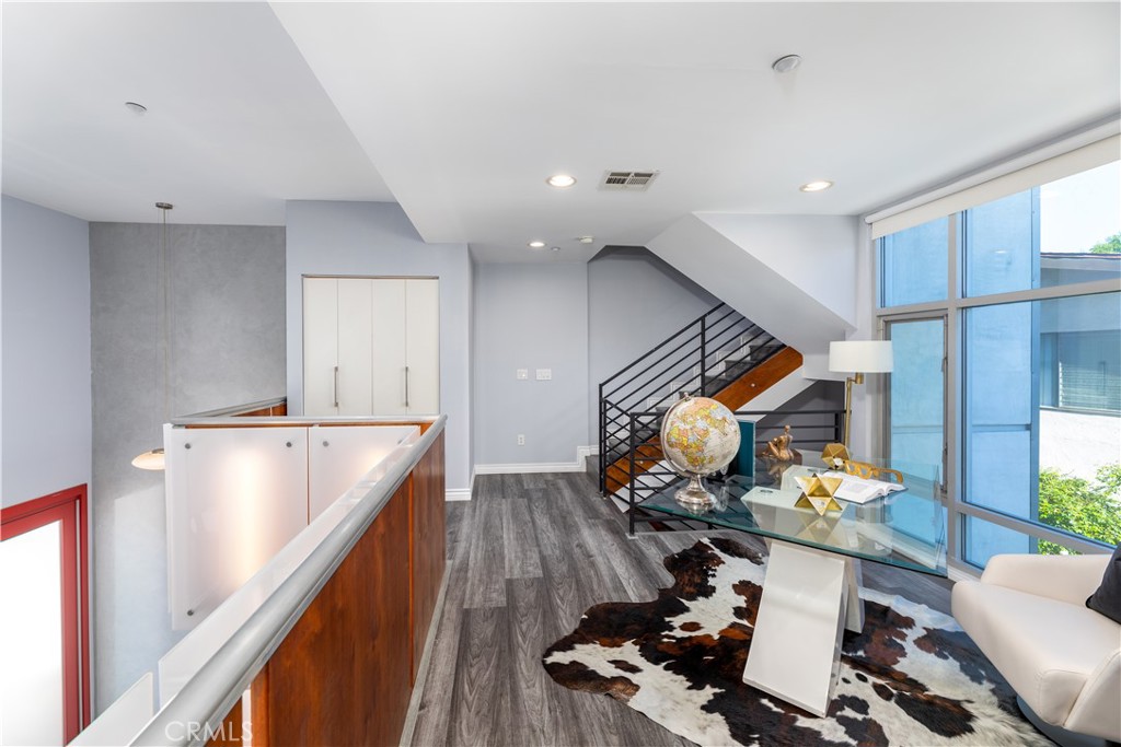 95 N Wilson Avenue