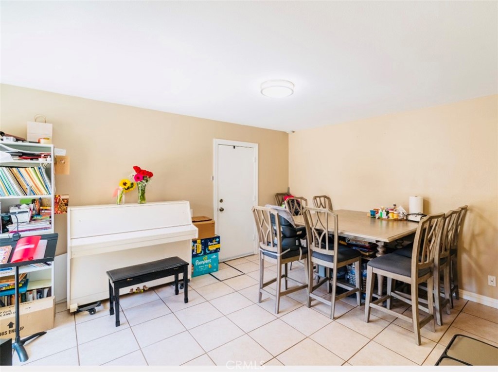 3878 Ravenswood Drive
