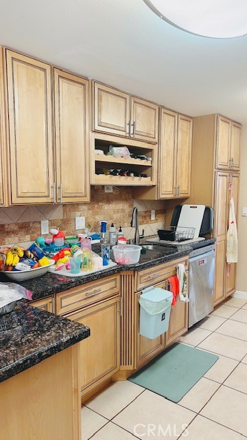 3878 Ravenswood Drive