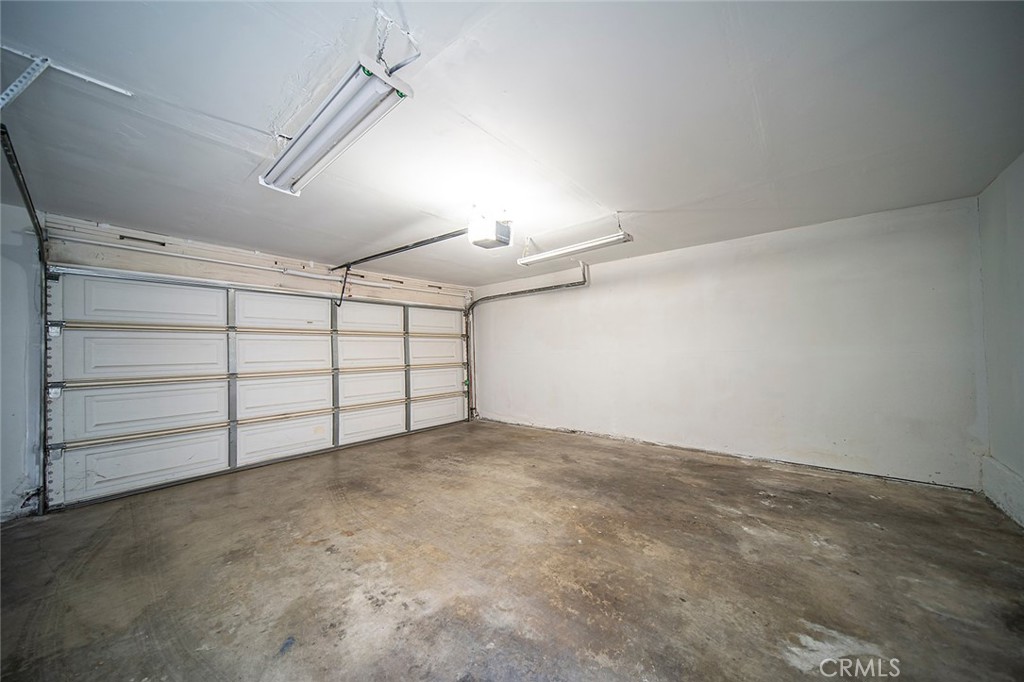 1834 Howard Court