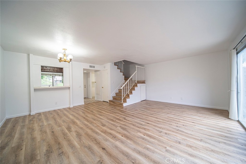 1834 Howard Court
