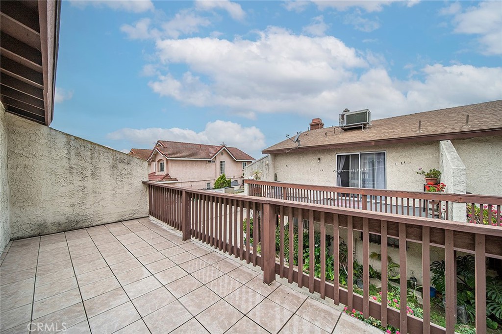 3818 Durfee Avenue 9