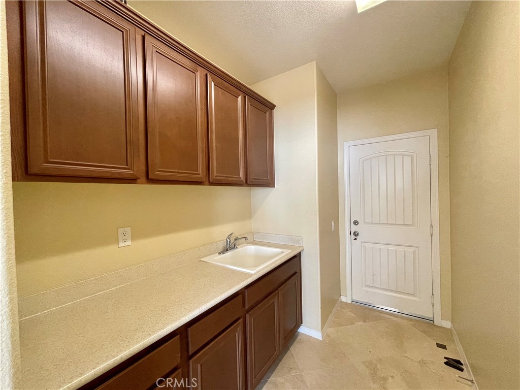 6839 Cleveland Bay Court