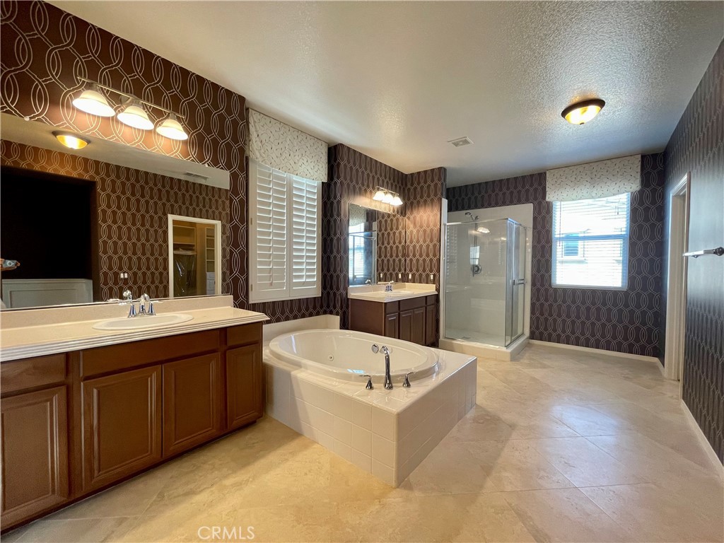 6839 Cleveland Bay Court