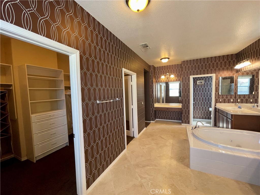 6839 Cleveland Bay Court