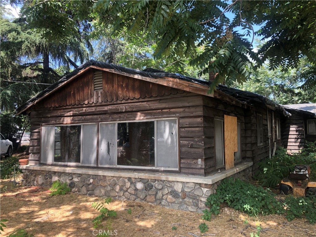11267 Roswell Avenue
