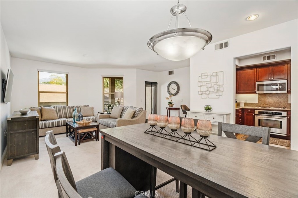 128 N Oak Knoll Avenue 317
