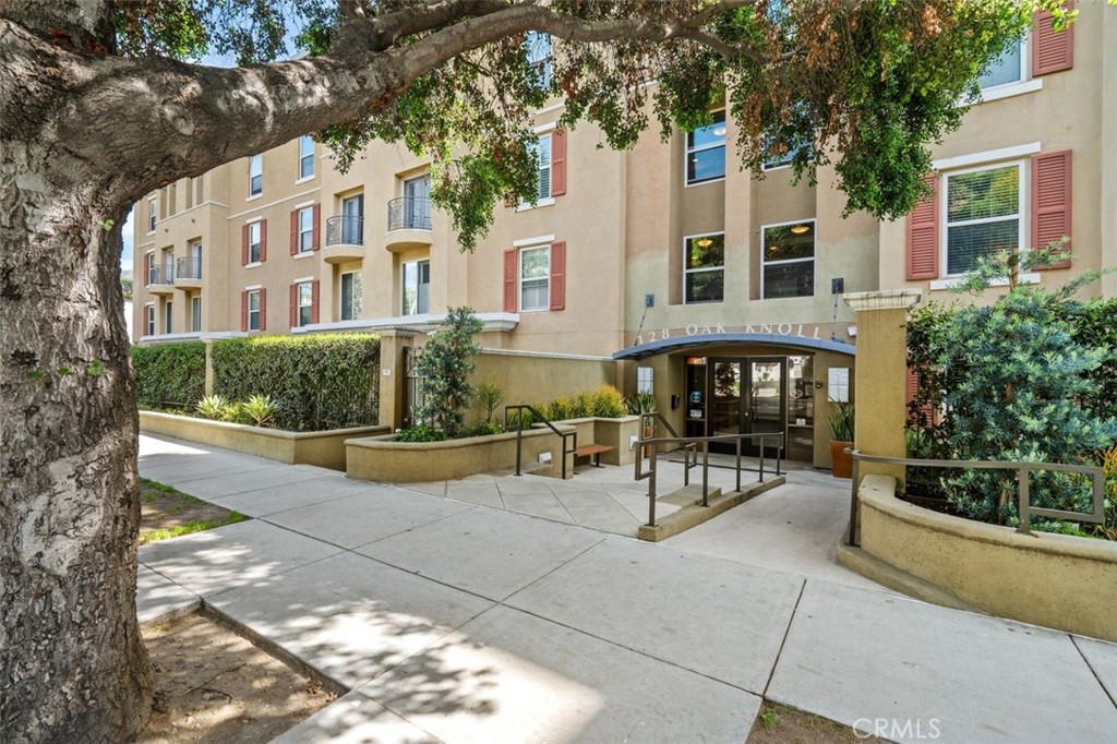 128 N Oak Knoll Avenue 317