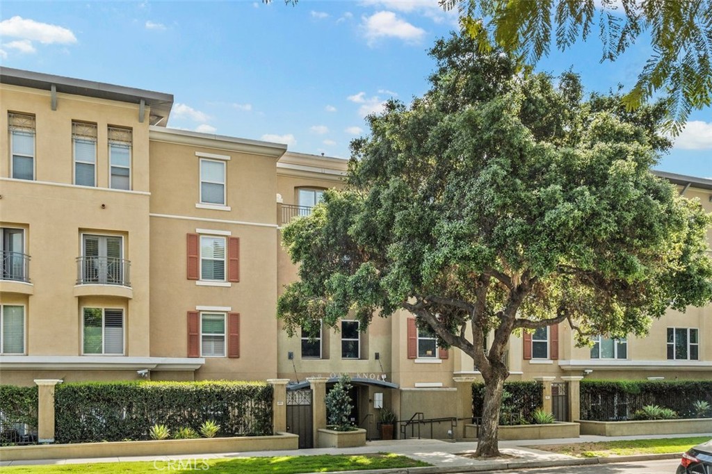 128 N Oak Knoll Avenue 317