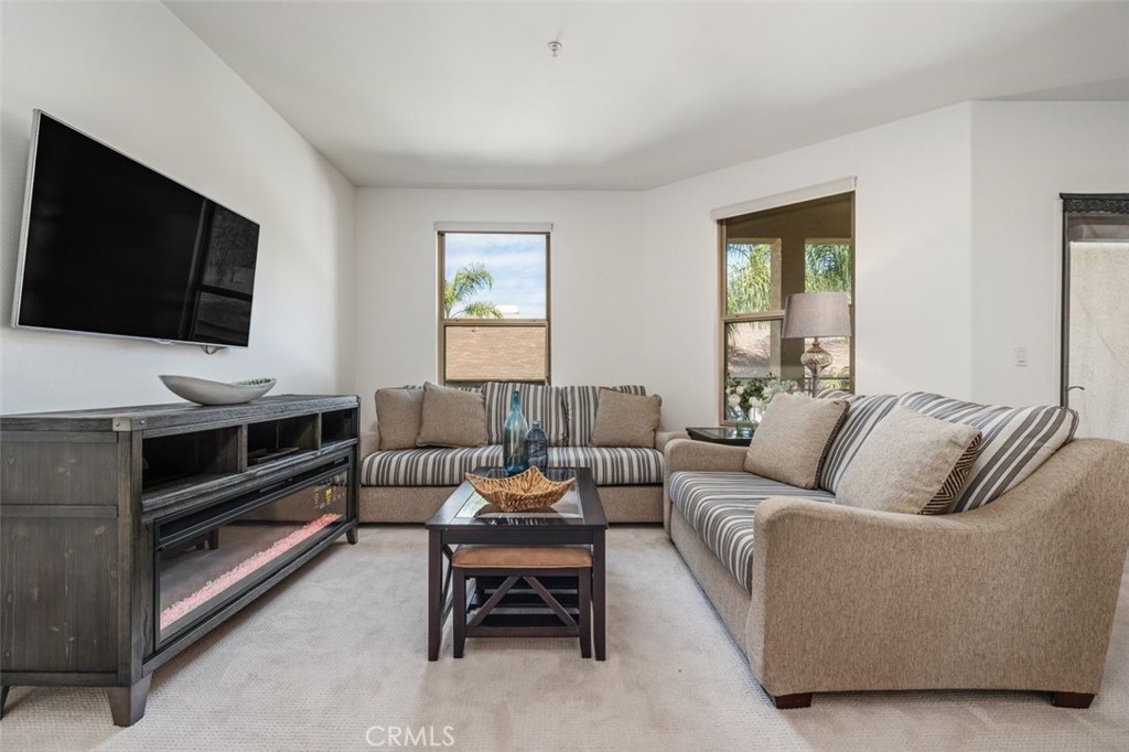 128 N Oak Knoll Avenue 317