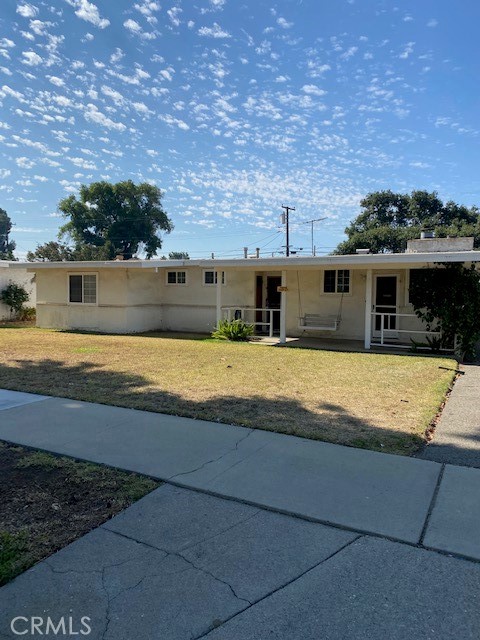 953 W El Morado Court