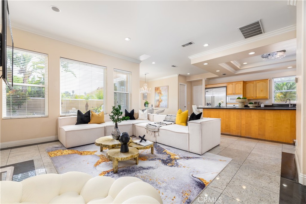 688 Radbury Place
