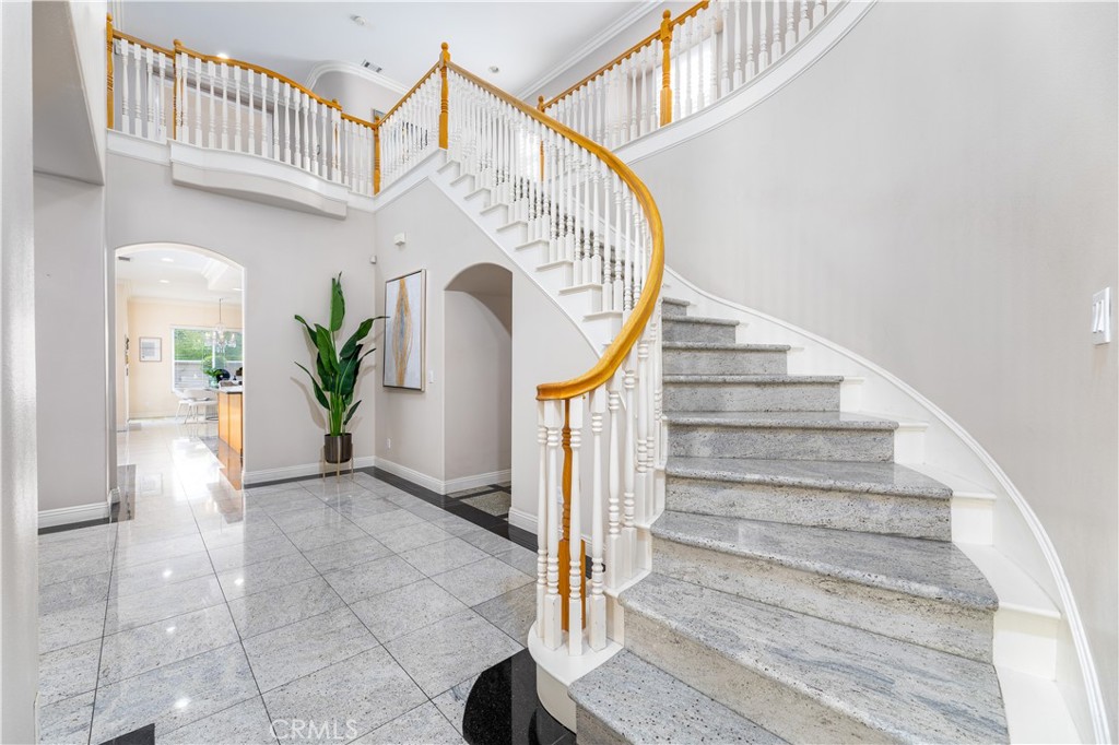 688 Radbury Place