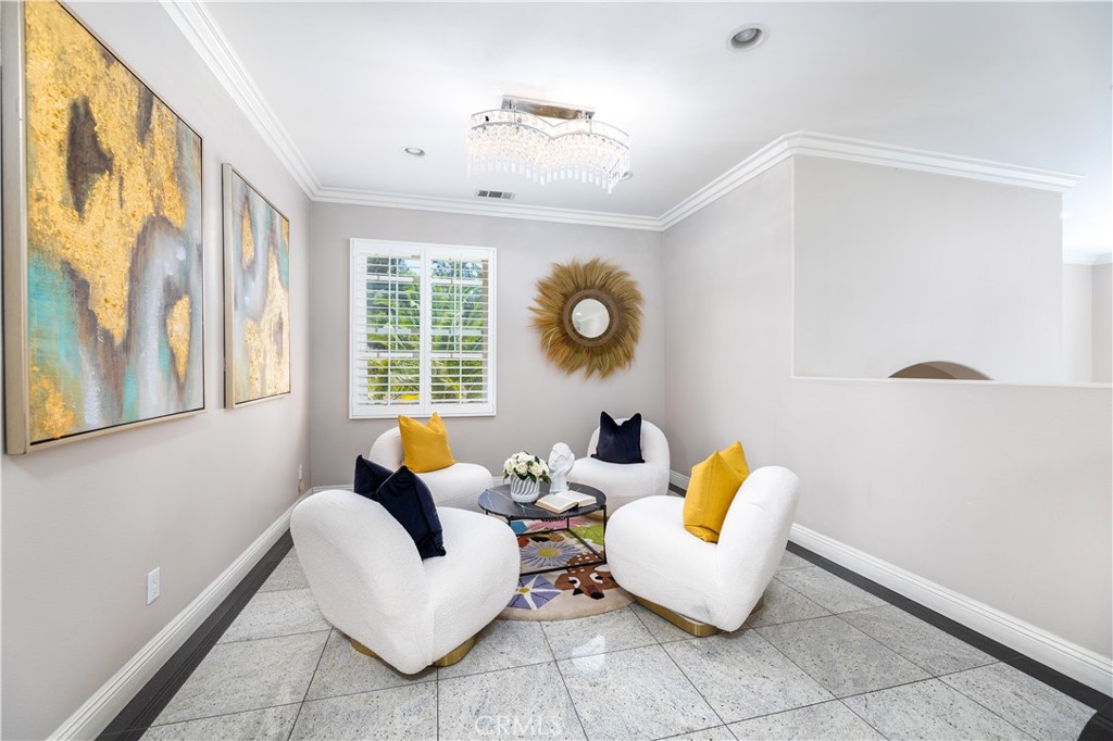 688 Radbury Place