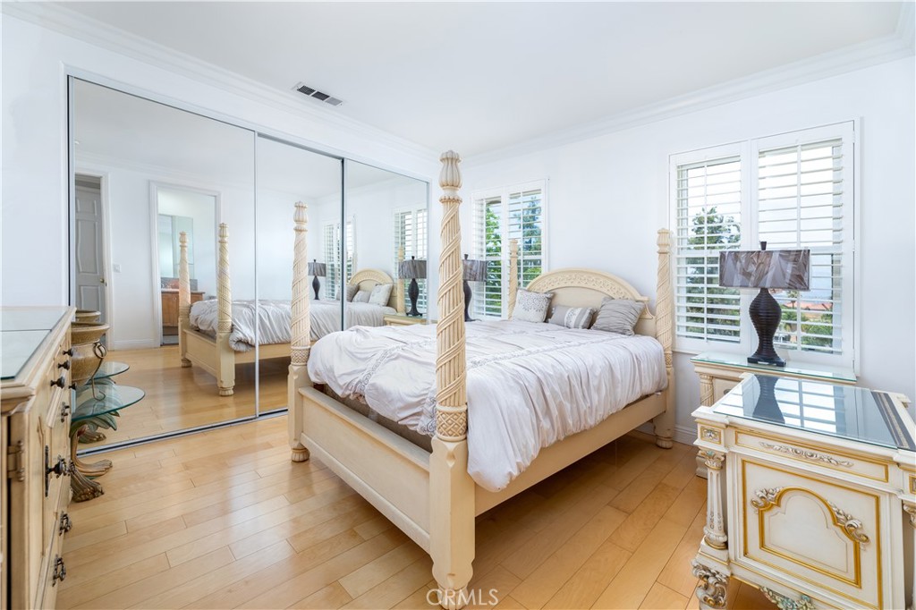 688 Radbury Place
