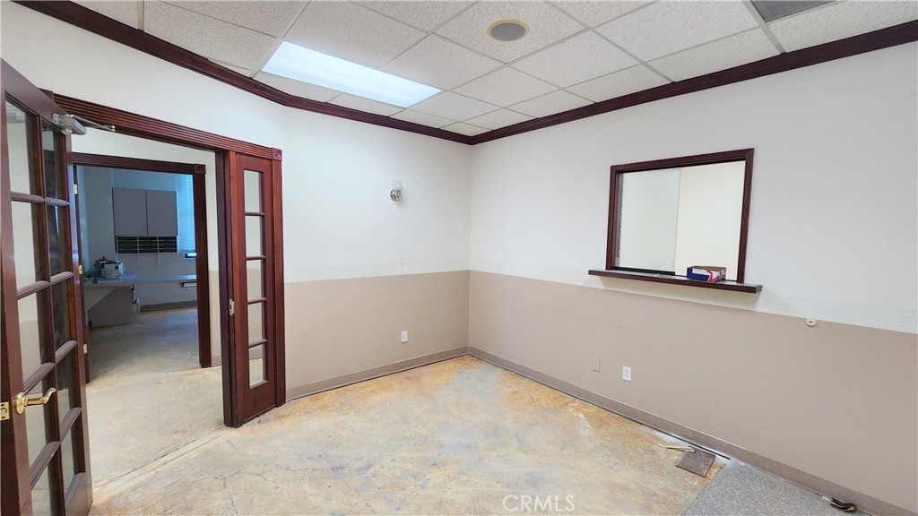 9496 Magnolia Avenue 204