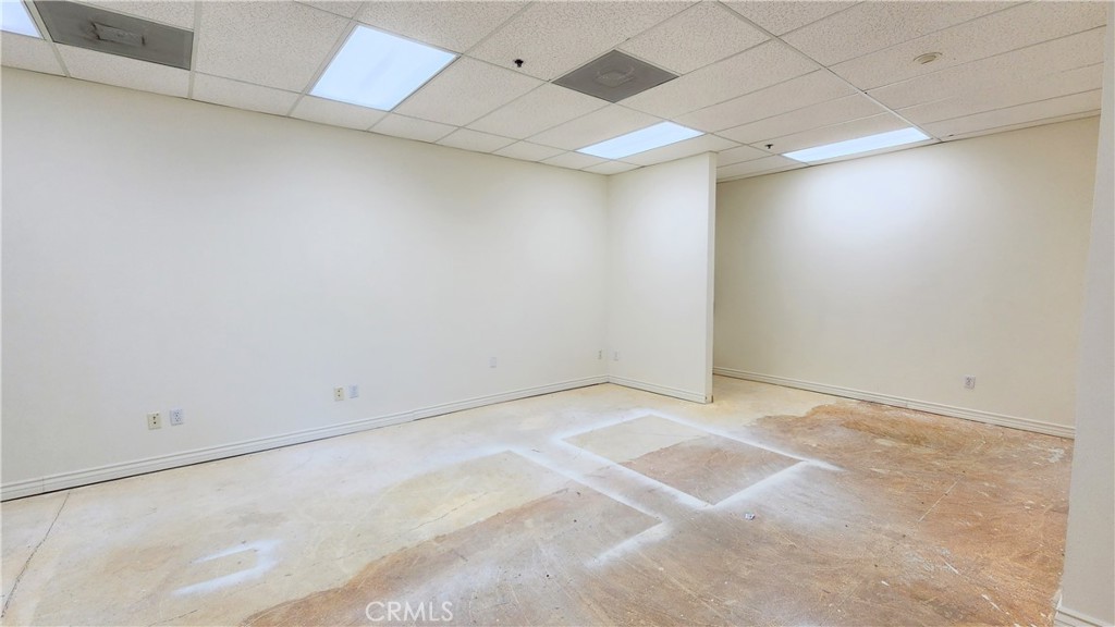 9496 Magnolia Avenue 204