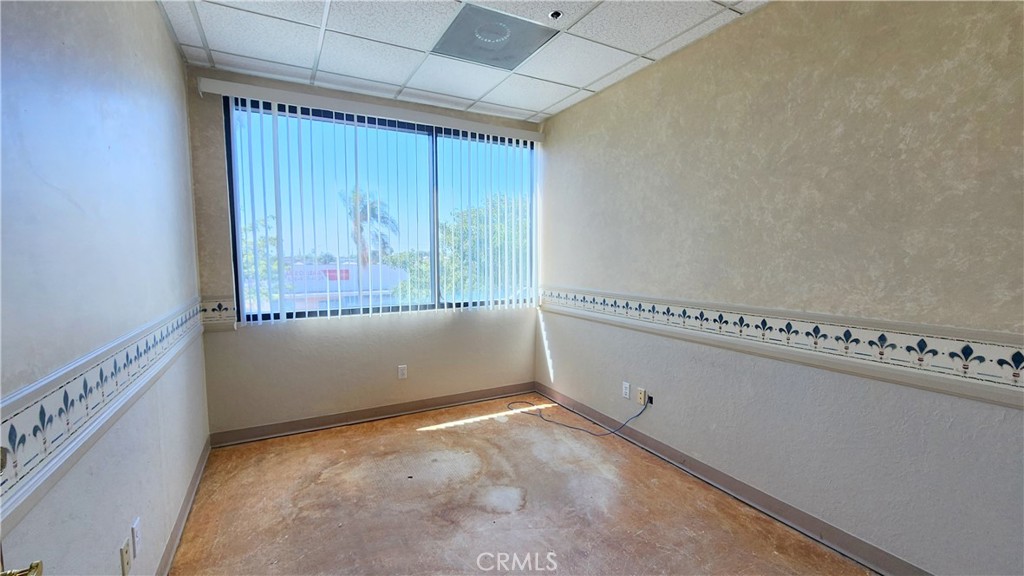 9496 Magnolia Avenue 204