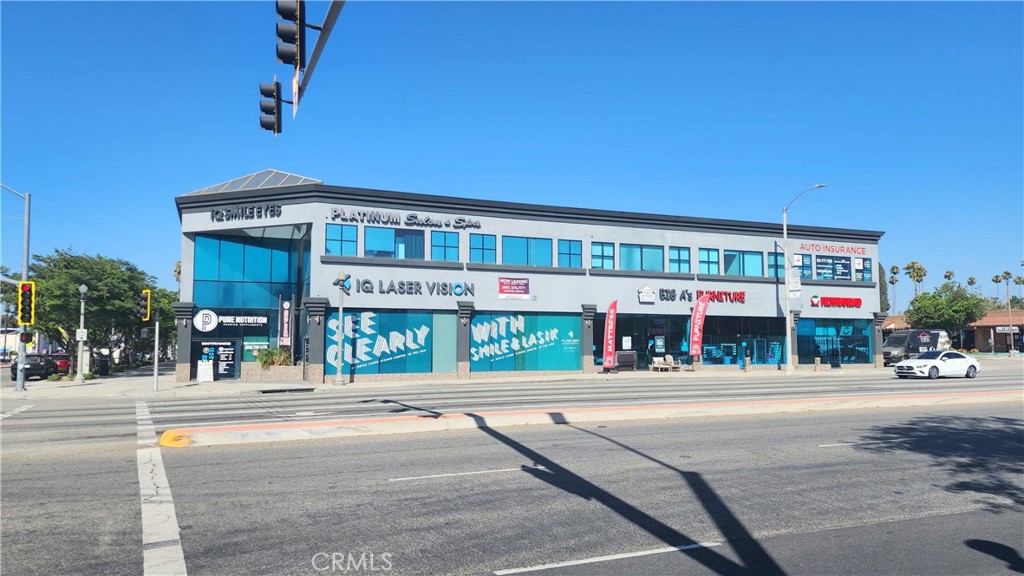 9496 Magnolia Avenue 204