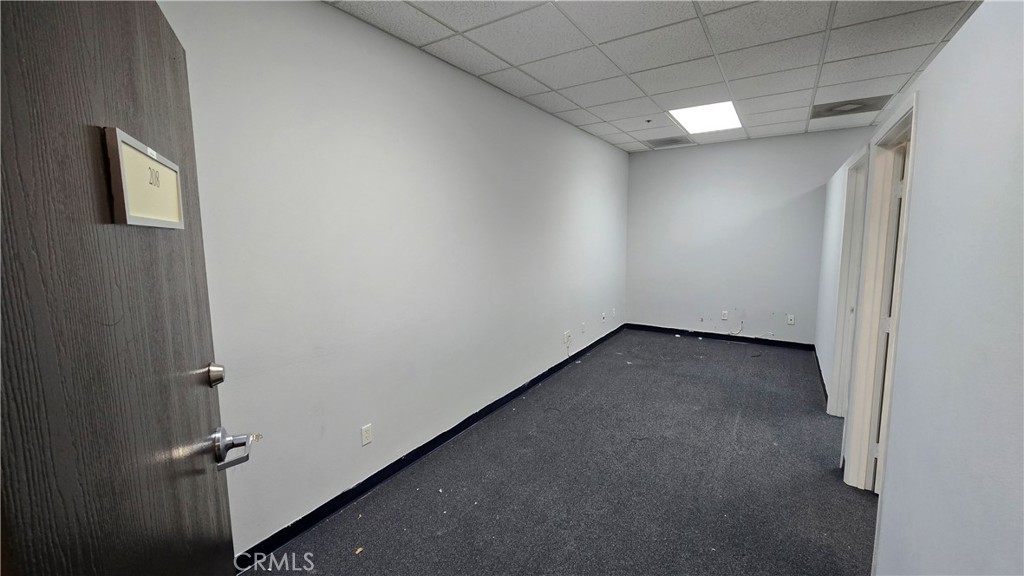 9496 Magnolia Avenue 208