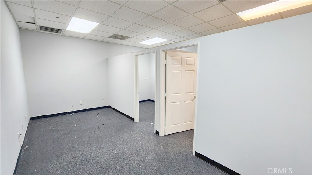 9496 Magnolia Avenue 208