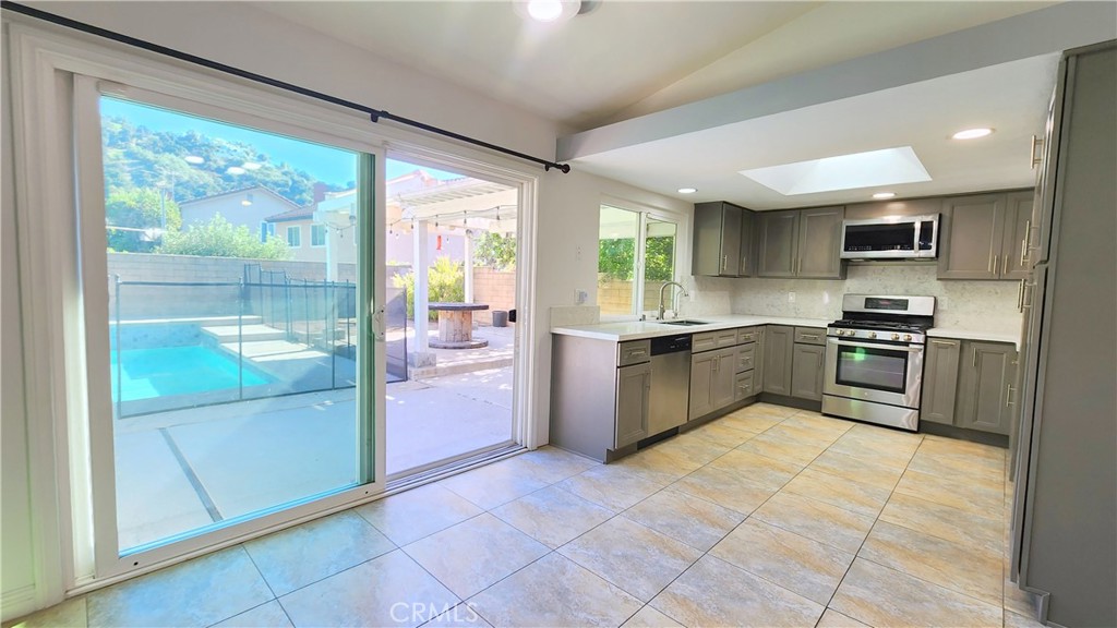 1522 Silver Rain Drive