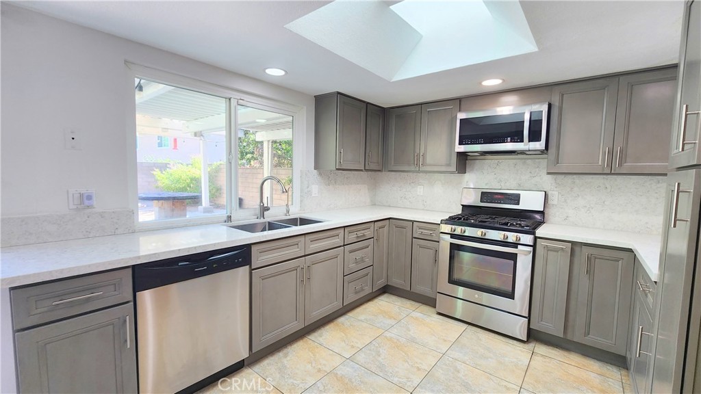 1522 Silver Rain Drive
