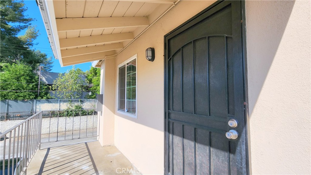 2325 Angela Street 3