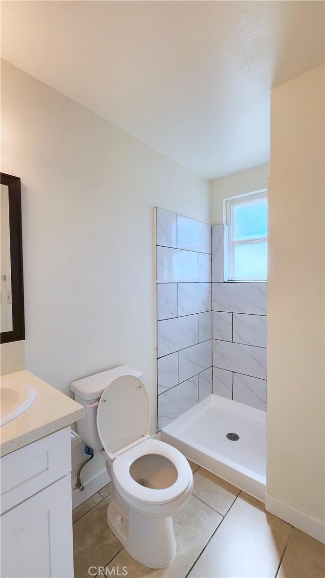 2325 Angela Street 3