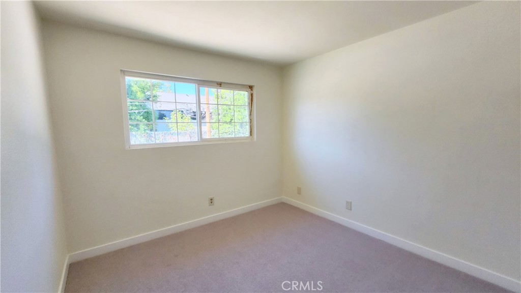2325 Angela Street 4