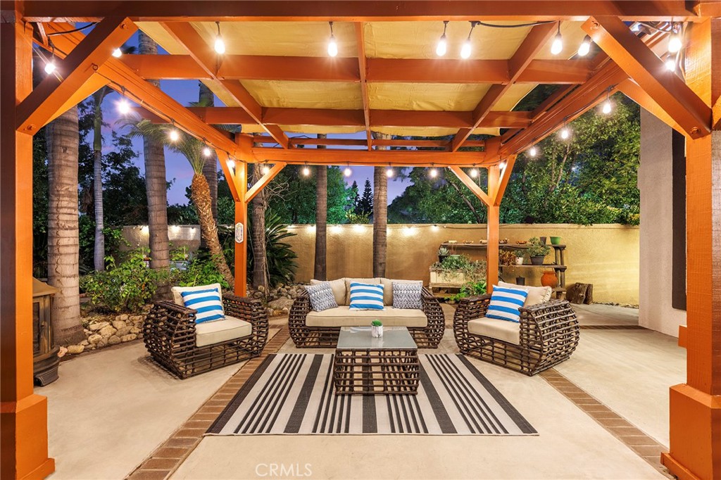 11259 Oak Brook Court