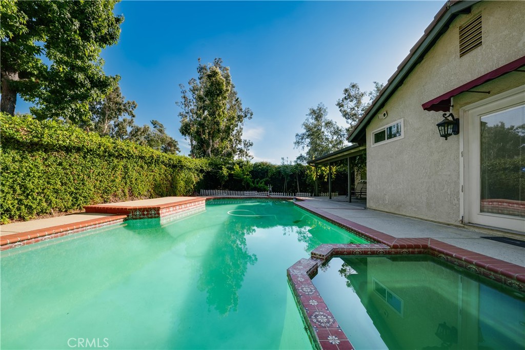 6595 Elderberry Court