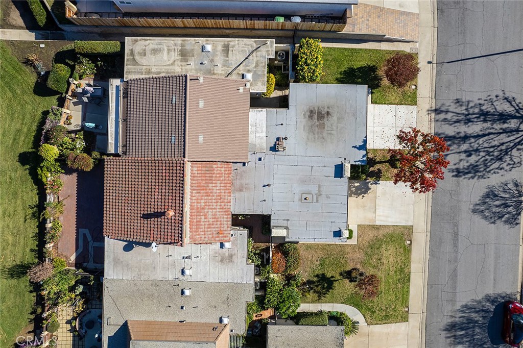 425 Champlain Drive
