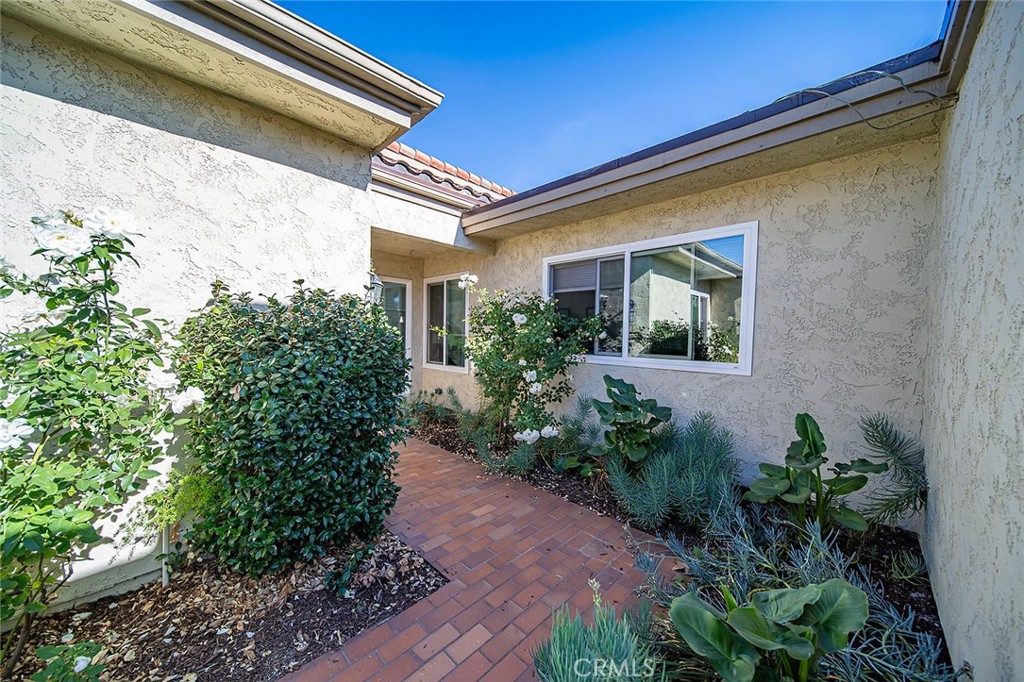 425 Champlain Drive