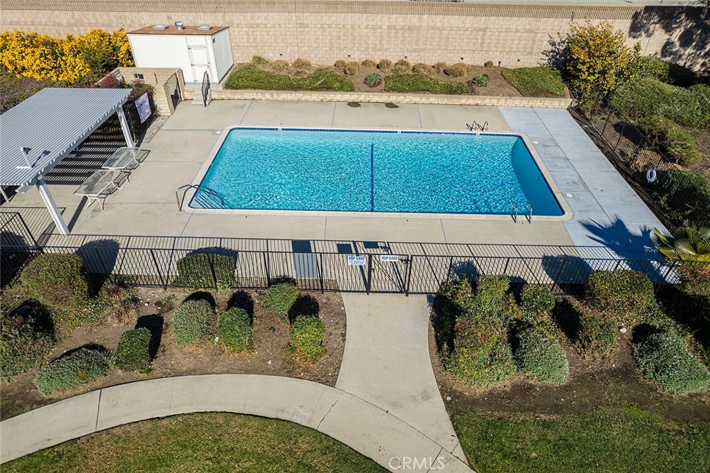 425 Champlain Drive