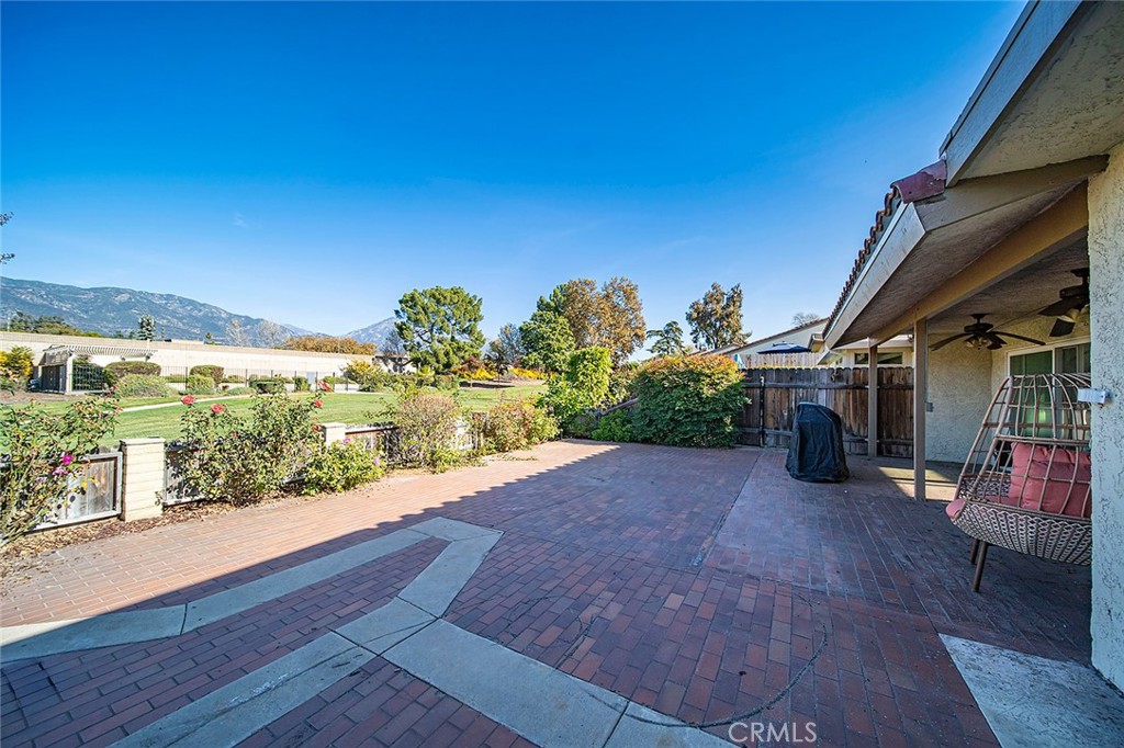 425 Champlain Drive