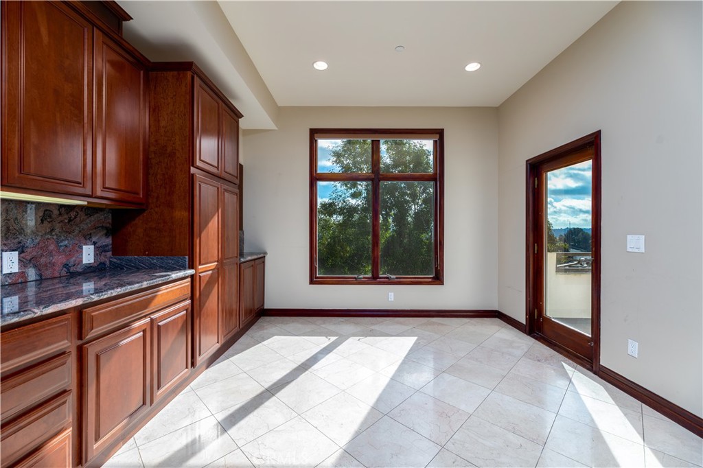 1939 Derringer Lane