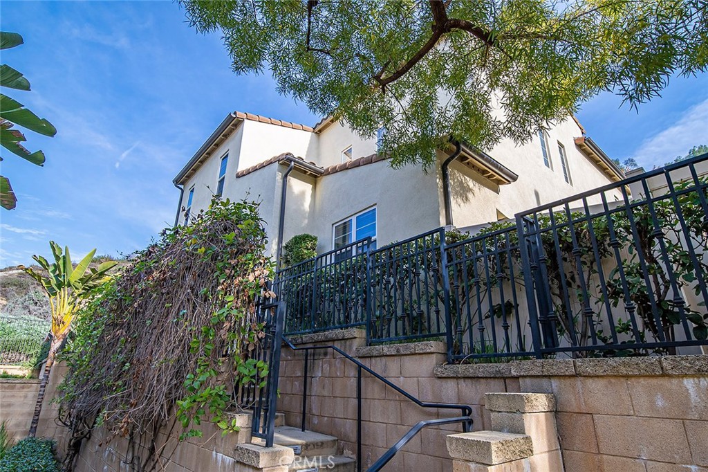 876 Sunset Place